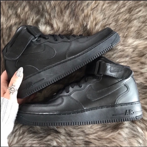 NWT Nike Air Force Triple Black - Picture 7 of 8